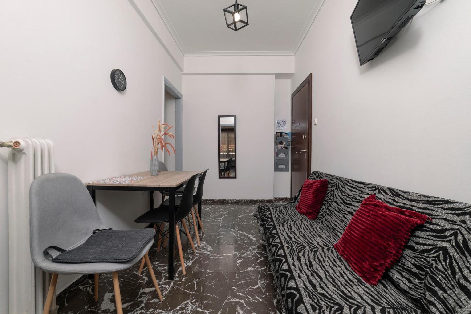 Local Urban Living 2Bd Apartment In Athens Ngoại thất bức ảnh