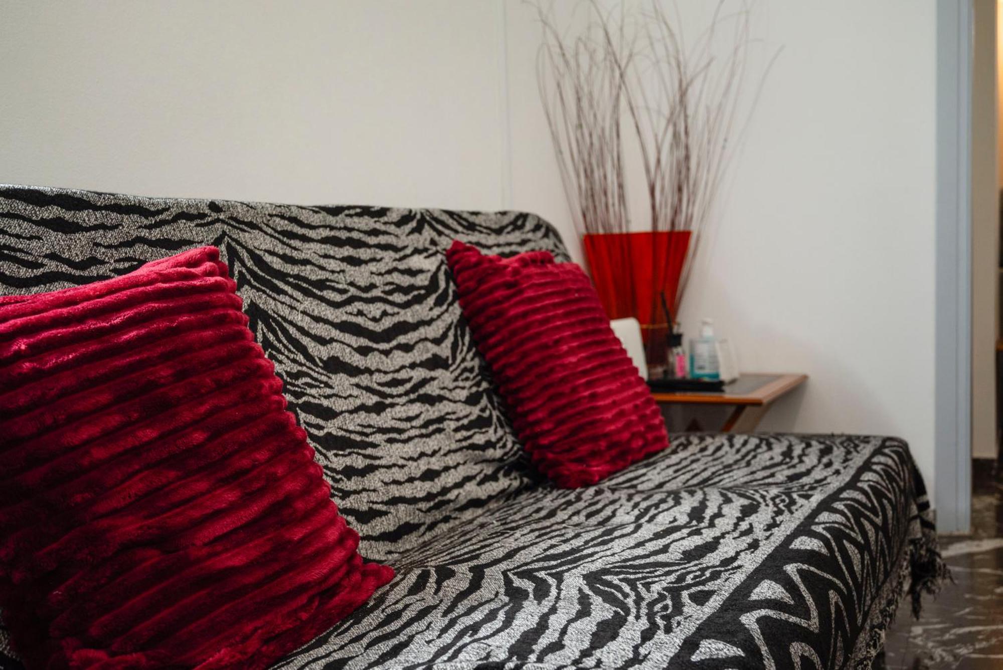Local Urban Living 2Bd Apartment In Athens Ngoại thất bức ảnh