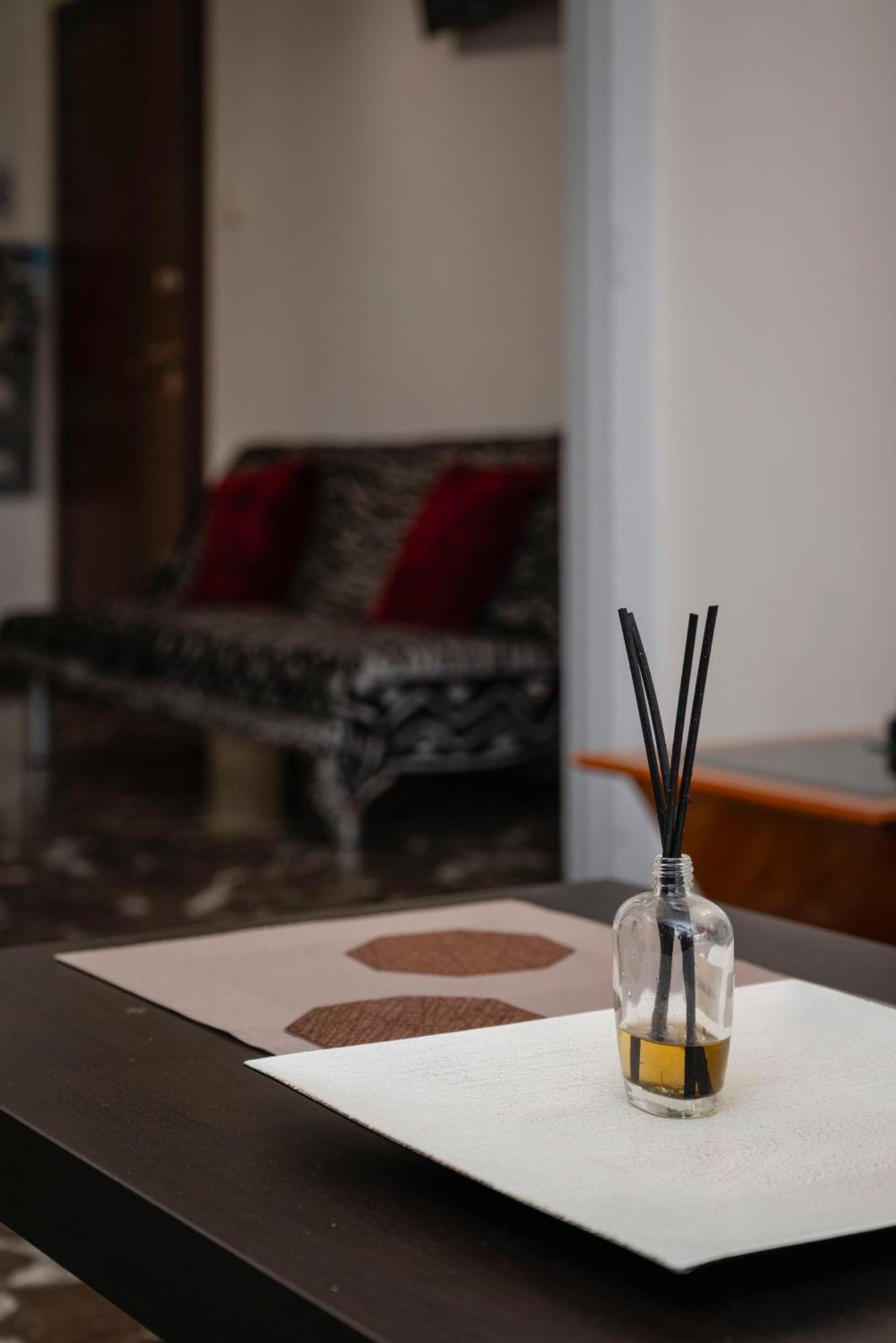 Local Urban Living 2Bd Apartment In Athens Ngoại thất bức ảnh